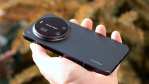 Xiaomi 17 Ultra: 200MP कैमरा, 6000mAh बैटरी और 120Hz AMOLED डिस्प्ले वाला फ्लैगशिप फोन