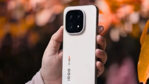 iQOO 15