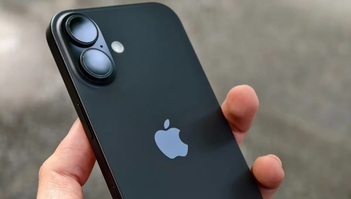 iPhone 16