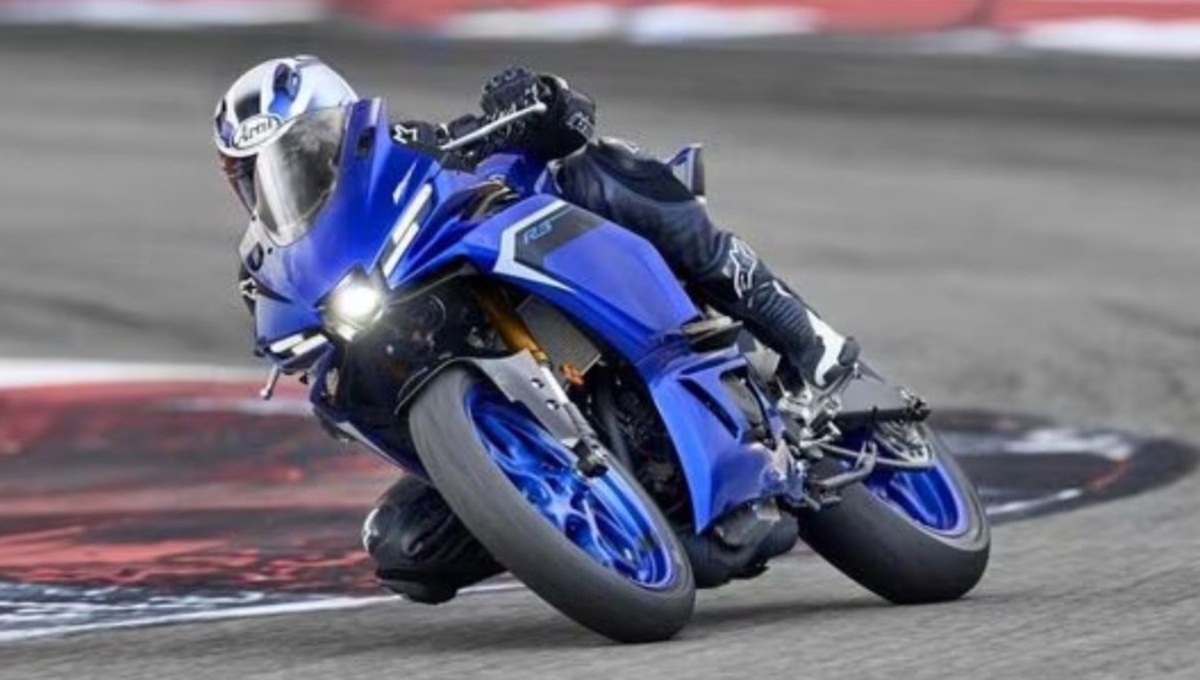  Yamaha R3 