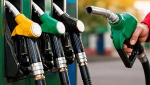 Petrol-Diesel Update: तेल कंपनियों को राहत देने के लिए सरकार का बड़ा कदम, क्या अब ईंधन कीमतों में मिलेगी राहत?