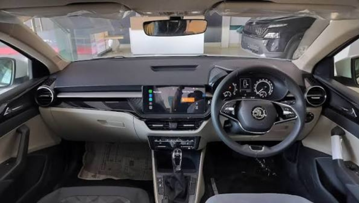  Skoda Slavia 