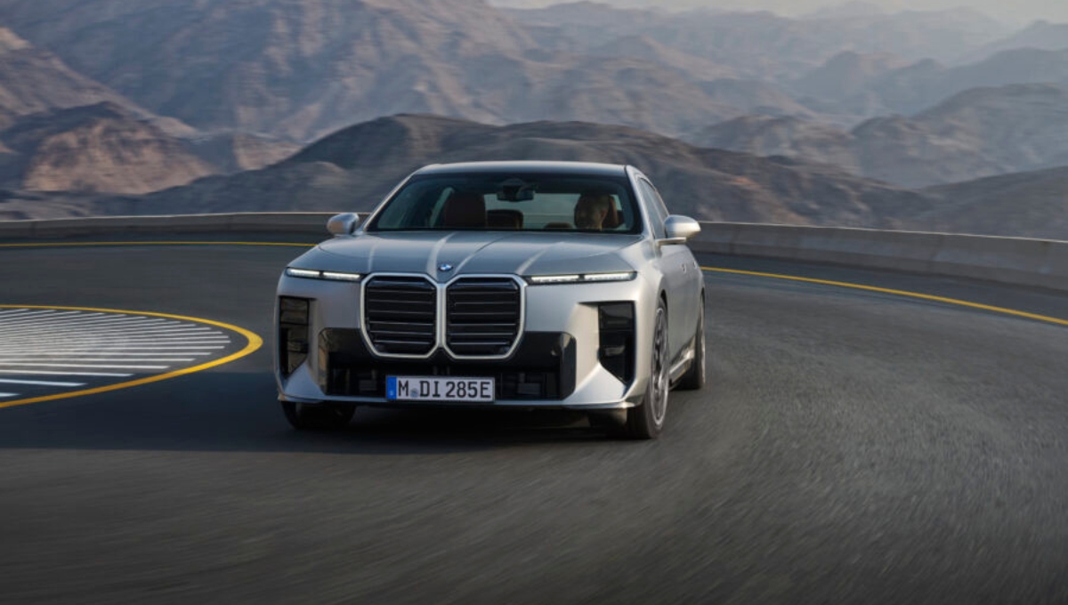 BMW i7
